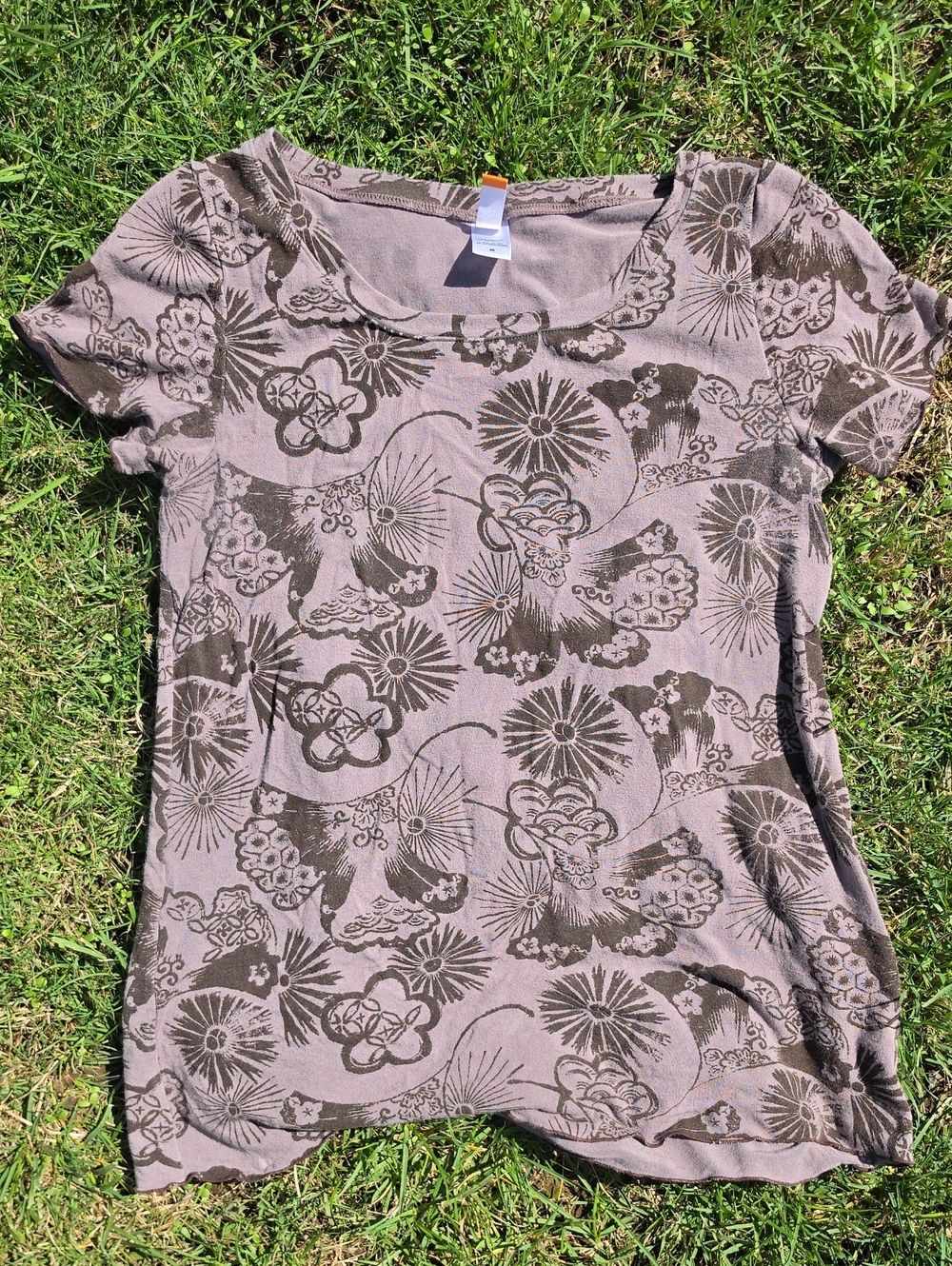 Lucy Short Sleeve Scoop Neck Tee in Taupe and Brown Floral Print